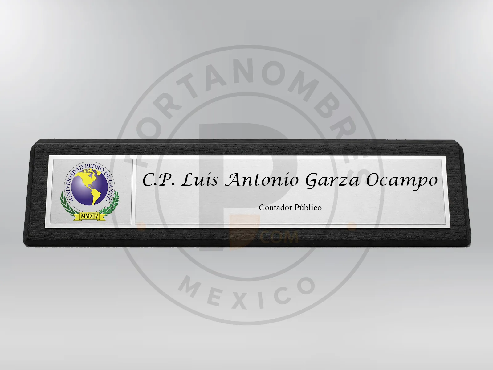 Portanombre personalizado con logotipo cuadrado
