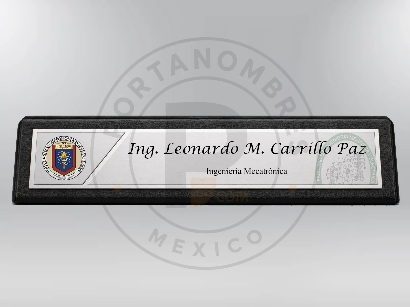 Portanombre personalizado con logotipo y marca de agua